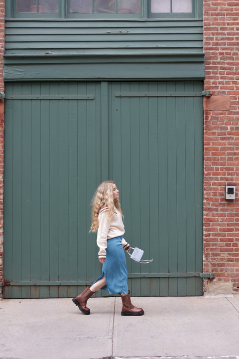 Ribbed blue skirt