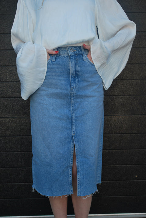 Unfinished hem jean skirt