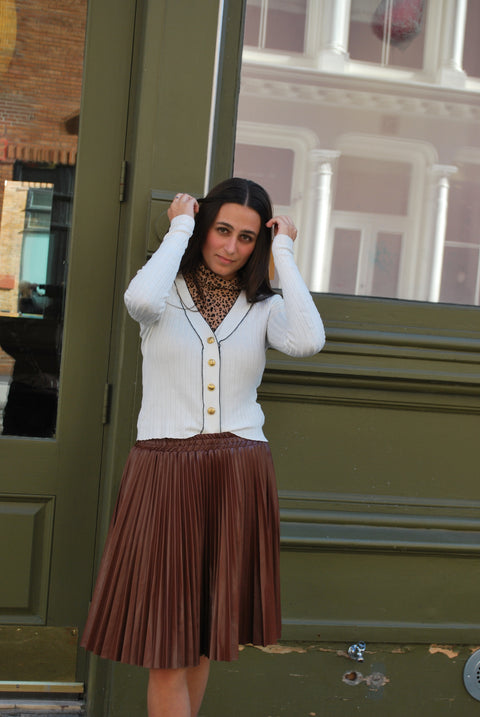 Paris pleat skirt in chocolate brown