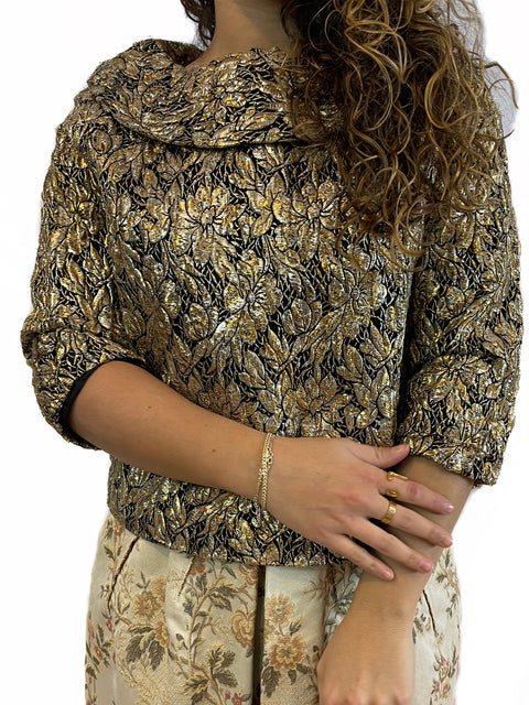 Round Bib Floral blouse