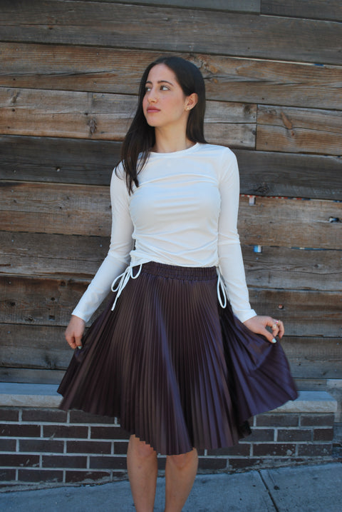 Paris pleat skirt in maroon