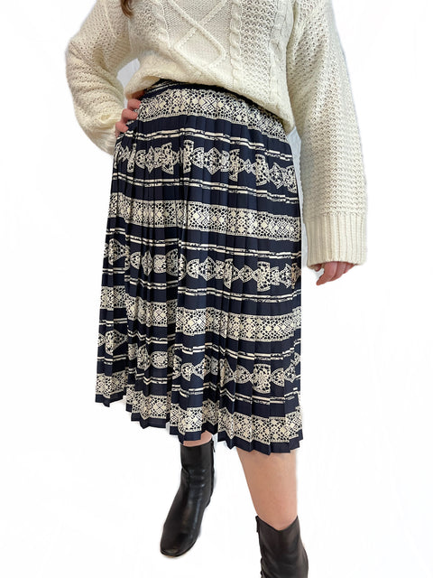 Pleat Pattern Skirt