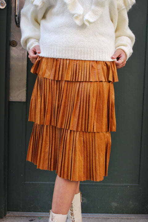 Tier pleat leather skirt
